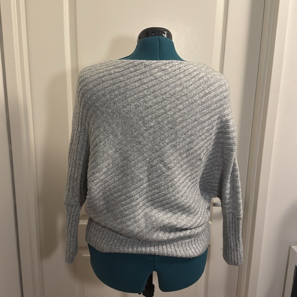 Jennifer Lopez for Kohl’s Off-Shoulder Grey Sparkly Sweater - Size L - Picture 4 of 6